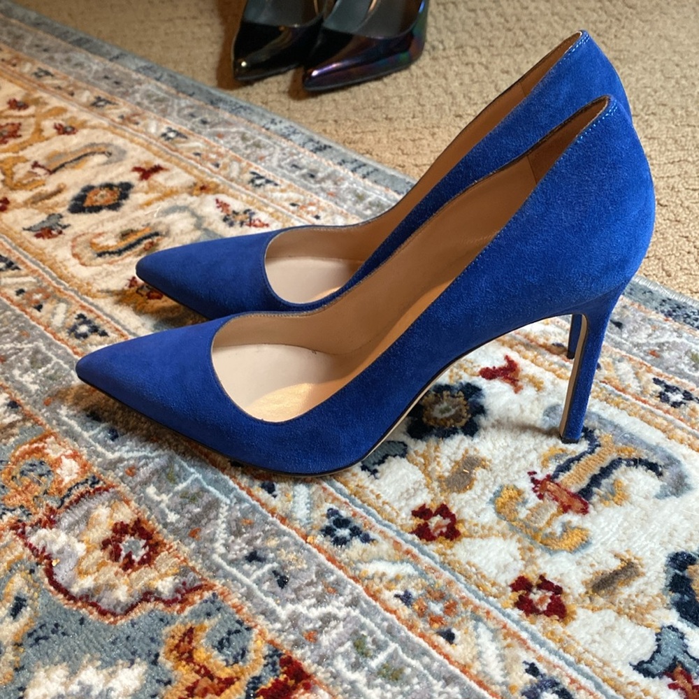 Manolo Blahnik pumps
